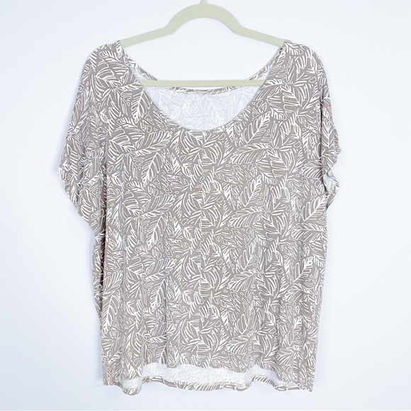 A-Line Hawaii - Leaf Print Top - Picture 3 of 3